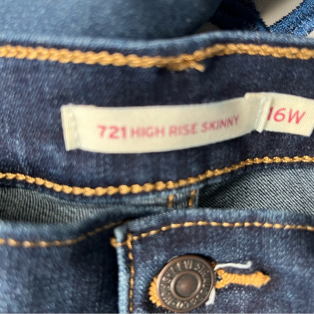 Bundle Levis Deal - image 3